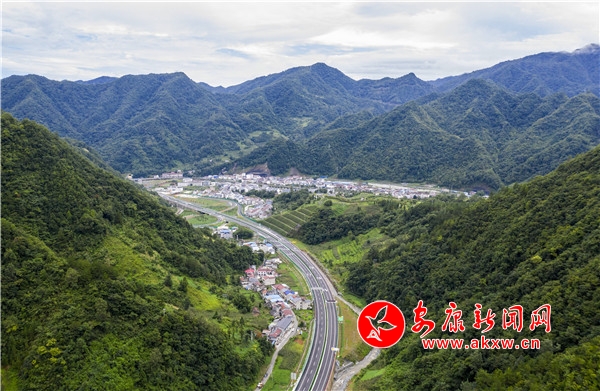 平鎮(zhèn)高速2024年最新進(jìn)展，一路向前，助力區(qū)域發(fā)展，成就更好的未來