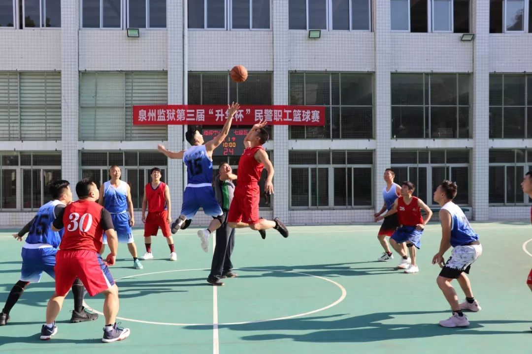 籃球比賽教案，愛與陪伴的賽場(chǎng)故事
